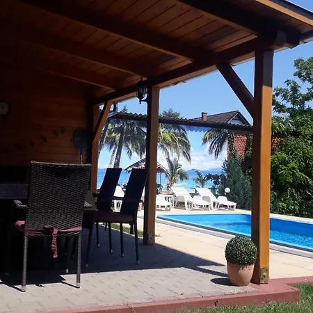 Kiraly Apartment *